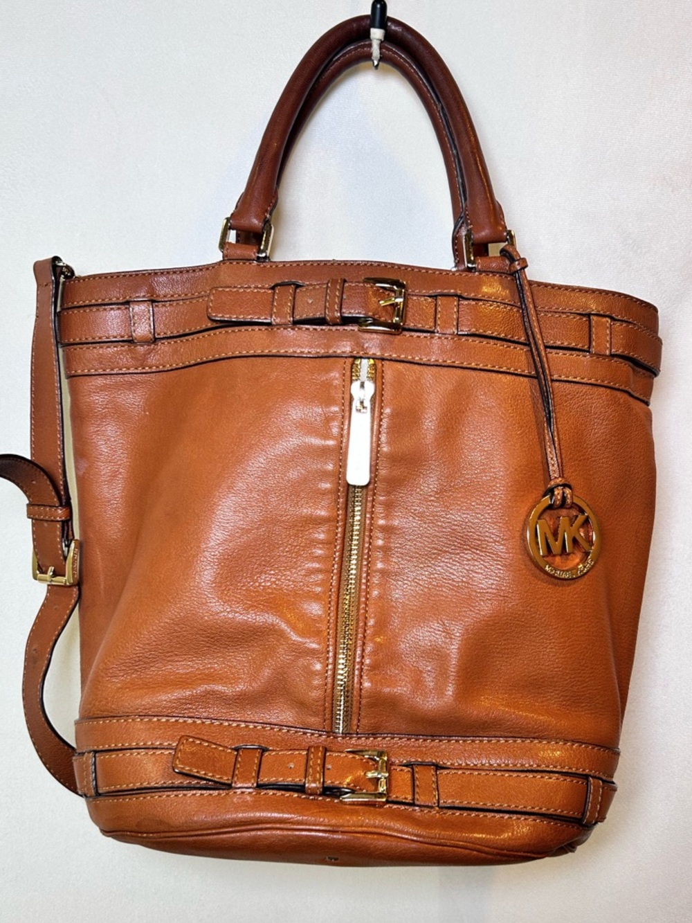 Michael Kors Kingsbury Large Cognac Tan Leather Bucket Tote Bag.